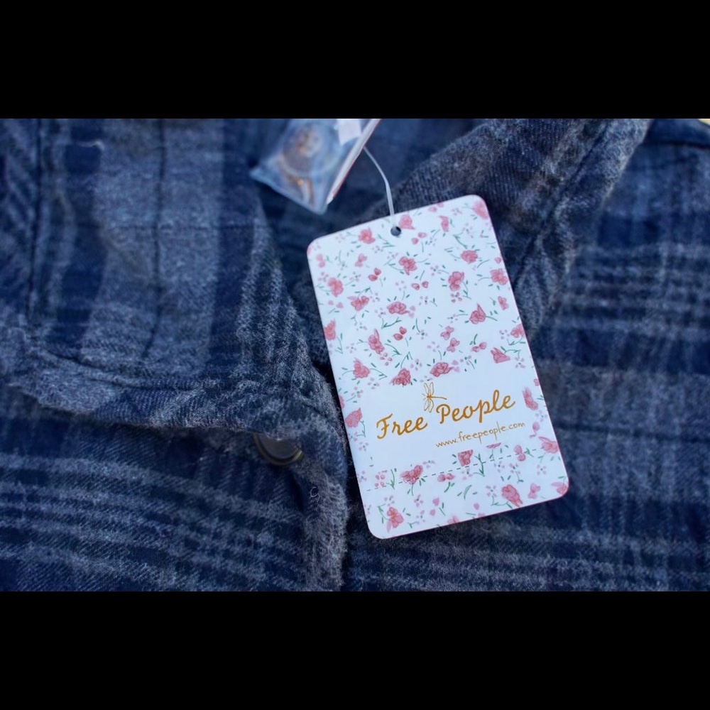 Free People - Picture 3 of 4